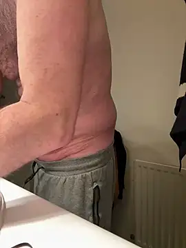 Snapshot of vincent1522 chatting on February 12, 2025, 7:23 am vincent1522 online show from February 12, 2025, 7:23 am