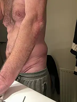 Snapshot of vincent1522 chatting on February 21, 2025, 7:23 am vincent1522 online show from February 21, 2025, 7:23 am