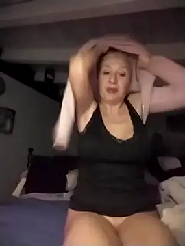 divinaerotica online show from January 11, 2026, 5:18 pm