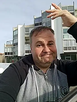 Pourleplasirs online show from November 12, 2025, 1:00 pm