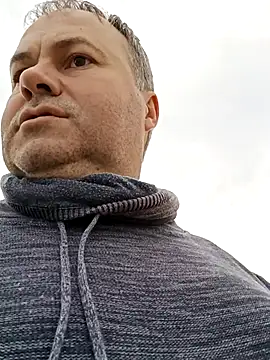 Pourleplasirs online show from November 13, 2025, 11:42 am