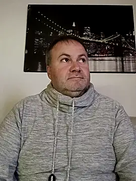 Pourleplasirs online show from November 21, 2025, 9:35 pm