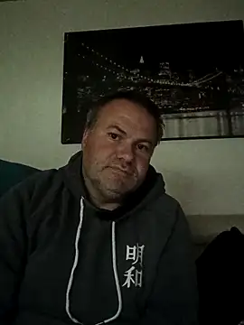 Snapshot of Pourleplasirs chatting on May 14, 2026, 12:17 am Pourleplasirs online show from May 14, 2026, 12:17 am