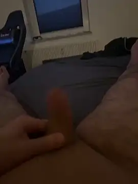 Mo 2003 online show from February 2, 2025, 4:32 pm