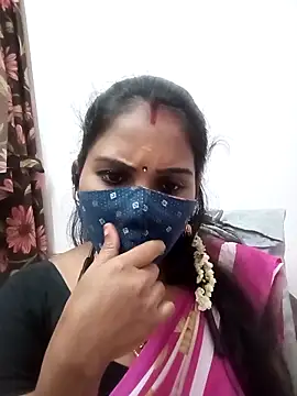 Snapshot of Tamil_roja17 chatting on December 17, 2025, 6:03 pm Tamil roja17 online show from December 17, 2025, 6:03 pm