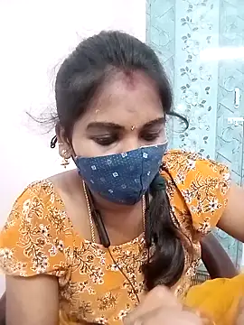 Snapshot of Tamil_roja17 chatting on April 15, 2026, 1:01 am Tamil roja17 online show from April 15, 2026, 1:01 am