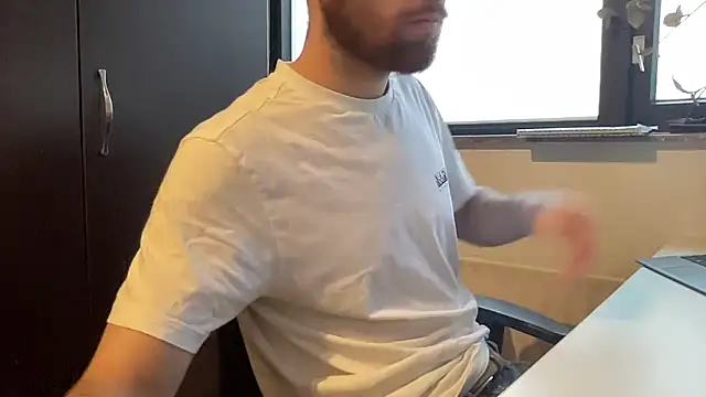 bullyboyy online show from February 27, 2025, 6:50 am