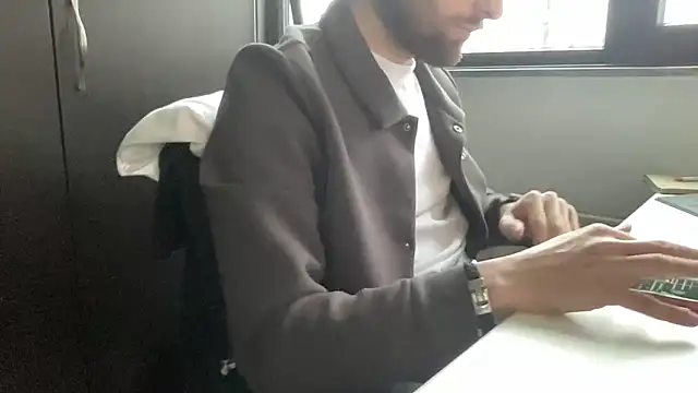 bullyboyy online show from February 16, 2026, 7:37 am