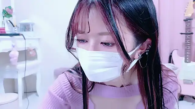 Snapshot of Megu-mimi chatting on October 13, 2025, 9:53 am Megu-mimi online show from October 13, 2025, 9:53 am