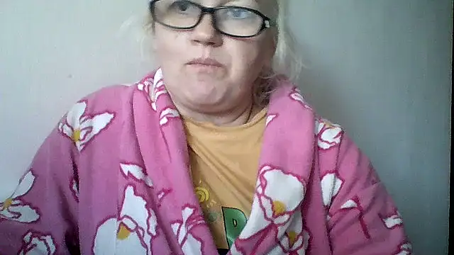 Mayya4321 online show from October 26, 2025, 7:25 am