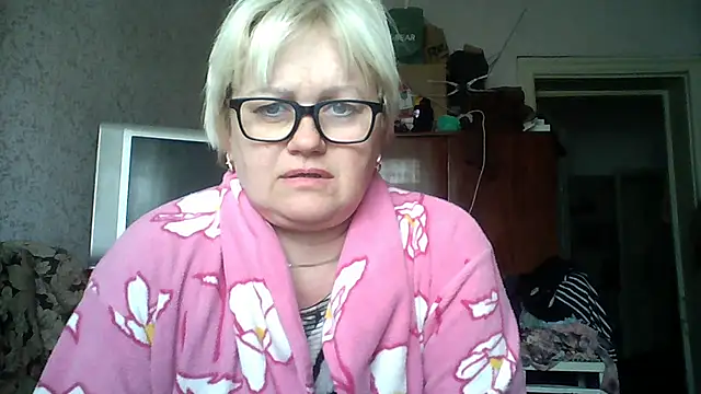 Snapshot of Mayya4321 chatting on April 7, 2026, 11:54 am Mayya4321 online show from April 7, 2026, 11:54 am