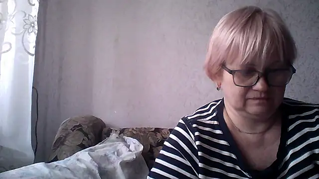 Snapshot of Mayya4321 chatting on April 20, 2026, 10:51 am Mayya4321 online show from April 20, 2026, 10:51 am
