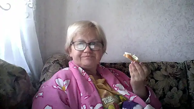 Snapshot of Mayya4321 chatting on May 16, 2026, 6:21 am Mayya4321 online show from May 16, 2026, 6:21 am
