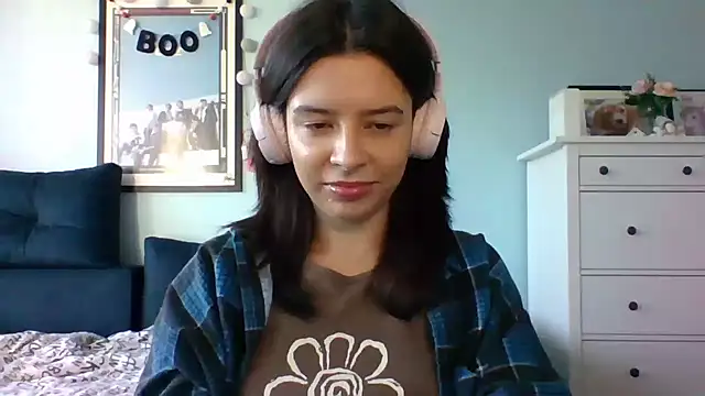 LariceSexy online show from October 29, 2025, 1:13 pm