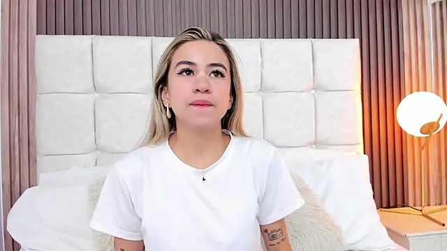 Ariana greenblat online show from April 11, 2026, 3:05 pm