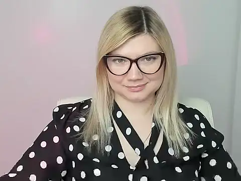 Lola moree online show from November 3, 2025, 1:12 pm