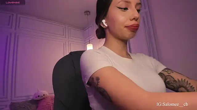 Salome  evans online show from November 12, 2025, 5:24 pm