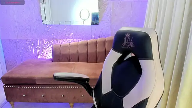 miss isabella m online show from April 15, 2026, 12:45 pm