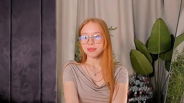 Snapshot of DarylBody chatting on February 5, 2025, 10:01 pm DarylBody online show from February 5, 2025, 10:01 pm