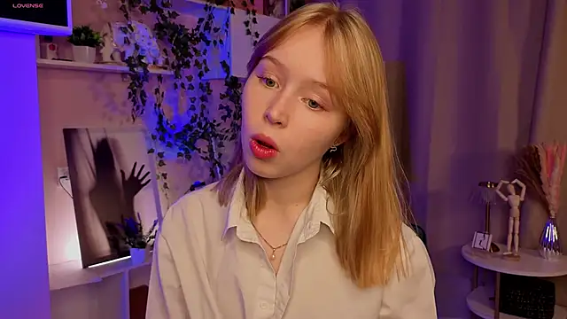 Snapshot of DarylBody chatting on November 27, 2025, 8:11 pm DarylBody online show from November 27, 2025, 8:11 pm