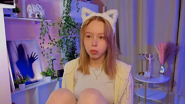 Snapshot of DarylBody chatting on December 3, 2025, 8:07 pm DarylBody online show from December 3, 2025, 8:07 pm