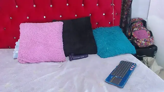 Snapshot of Ariasmithog chatting on December 20, 2025, 4:14 pm Ariasmithog online show from December 20, 2025, 4:14 pm