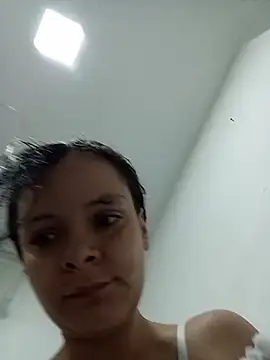 Snapshot of Ariasmithog chatting on December 22, 2025, 11:02 pm Ariasmithog online show from December 22, 2025, 11:02 pm