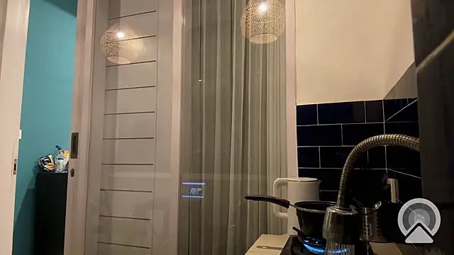 valure lera online show from March 13, 2025, 8:32 pm