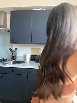 Snapshot of cute_carly_ chatting on July 2, 2026, 4:02 pm cute carly online show from July 2, 2026, 4:02 pm