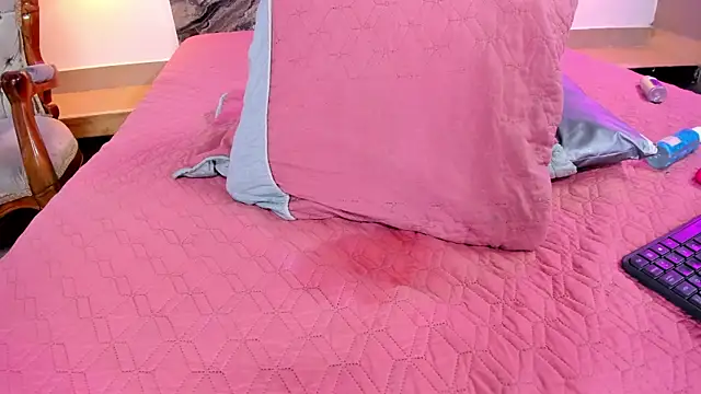 Estefy gomez09 online show from March 21, 2025, 6:38 am