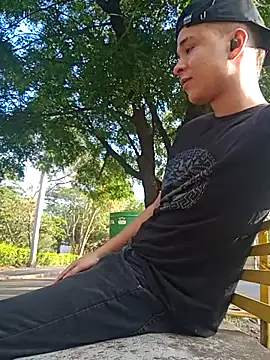 arevalo1124 online show from September 23, 2025, 9:40 pm