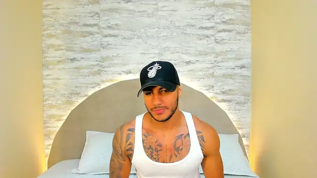 Snapshot of lennox_ray chatting on February 20, 2025, 3:19 pm lennox ray online show from February 20, 2025, 3:19 pm