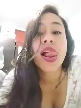 Snapshot of kamila_lovee chatting on February 11, 2025, 2:03 am kamila lovee online show from February 11, 2025, 2:03 am