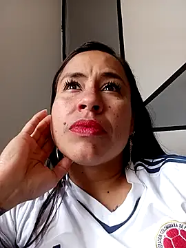 Snapshot of kamila_lovee chatting on March 20, 2025, 7:35 pm kamila lovee online show from March 20, 2025, 7:35 pm