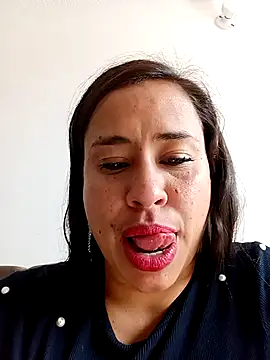 Snapshot of kamila_lovee chatting on March 22, 2025, 8:26 pm kamila lovee online show from March 22, 2025, 8:26 pm