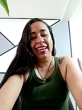 Snapshot of kamila_lovee chatting on September 29, 2025, 6:57 pm kamila lovee online show from September 29, 2025, 6:57 pm