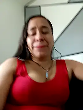 Snapshot of kamila_lovee chatting on October 23, 2025, 4:39 pm kamila lovee online show from October 23, 2025, 4:39 pm