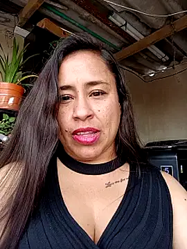 Snapshot of kamila_lovee chatting on November 1, 2025, 7:05 pm kamila lovee online show from November 1, 2025, 7:05 pm