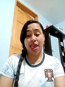 Snapshot of kamila_lovee chatting on November 3, 2025, 8:32 pm kamila lovee online show from November 3, 2025, 8:32 pm