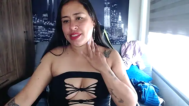 Snapshot of kamila_lovee chatting on November 10, 2025, 7:57 pm kamila lovee online show from November 10, 2025, 7:57 pm