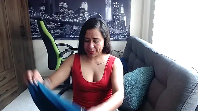 Snapshot of kamila_lovee chatting on November 11, 2025, 7:36 pm kamila lovee online show from November 11, 2025, 7:36 pm