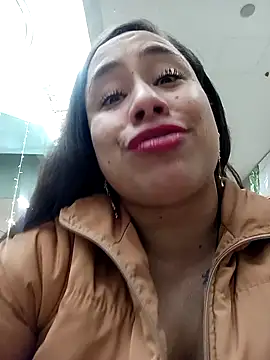 Snapshot of kamila_lovee chatting on November 24, 2025, 7:46 pm kamila lovee online show from November 24, 2025, 7:46 pm