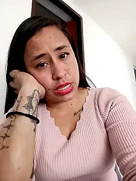 Snapshot of kamila_lovee chatting on December 1, 2025, 8:14 pm kamila lovee online show from December 1, 2025, 8:14 pm