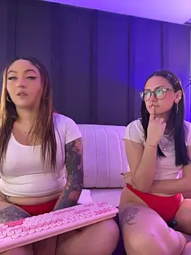  Emma11 online show from November 24, 2025, 7:46 pm