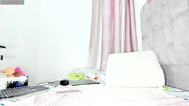 k stormi  online show from January 29, 2025, 12:12 am