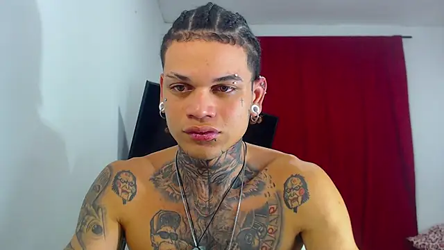 Snapshot of hot_man05 chatting on October 27, 2025, 2:59 am hot man05 online show from October 27, 2025, 2:59 am