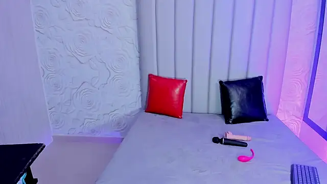 Snapshot of BlondieCutee chatting on March 20, 2026, 1:54 am BlondieCutee online show from March 20, 2026, 1:54 am