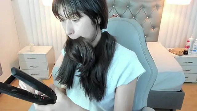 mia vanucci1 online show from March 4, 2025, 4:06 am