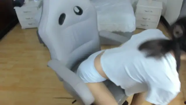 mia vanucci1 online show from March 13, 2025, 12:02 pm