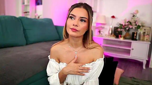 Snapshot of Midnight_Seduction chatting on October 30, 2025, 7:25 pm Midnight Seduction online show from October 30, 2025, 7:25 pm